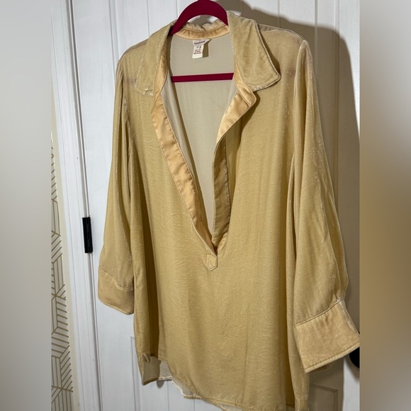 Sundance Yellow Tunic Top - Picture 8 of 8